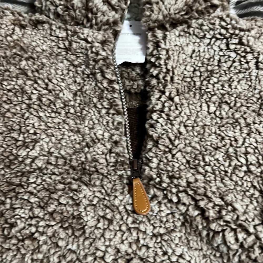 Fluffy jacket - Picture 2 of 9